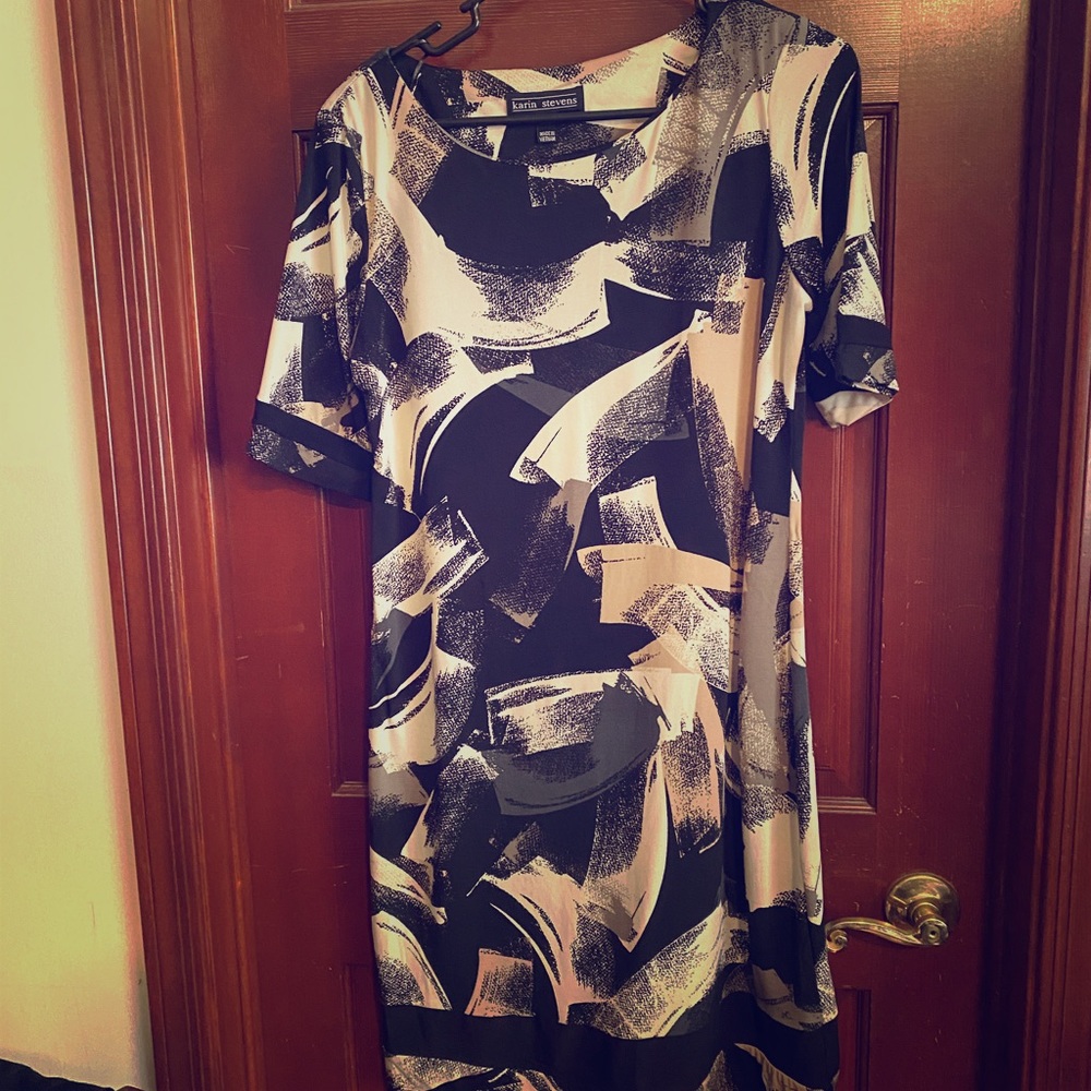 Cute flowy dress